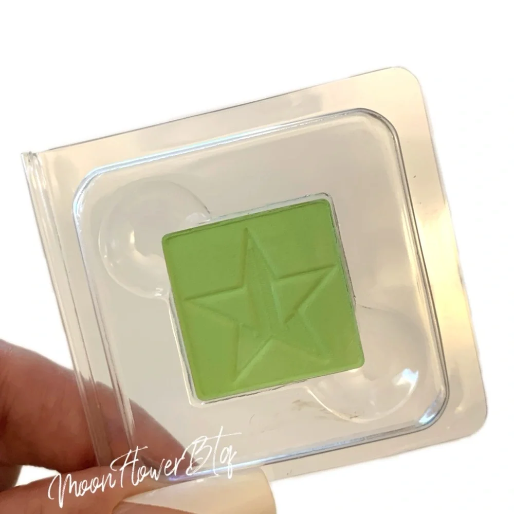 Jeffree Star Chameleon Fetish Neon Green Pressed Pigment Eyeshadow Single